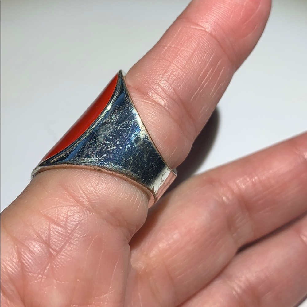 Red ring - Picture 2 of 3